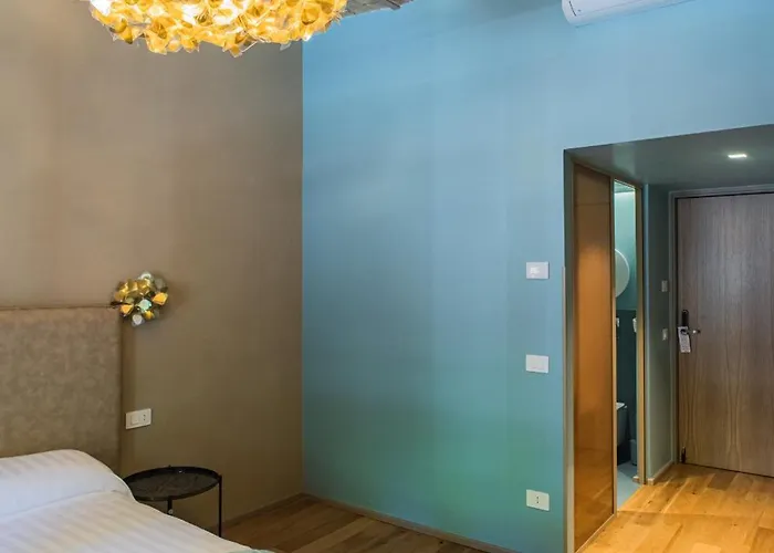 163 Boutique Rome
