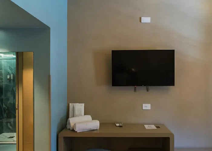 Hotel 163 Boutique