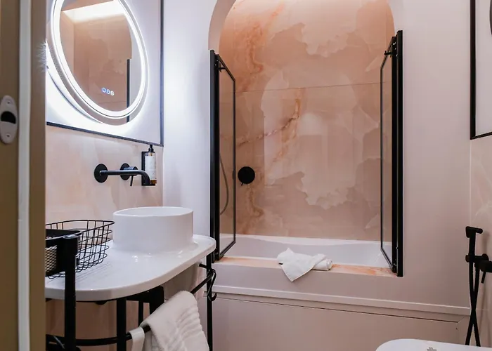 163 Boutique Hotel *